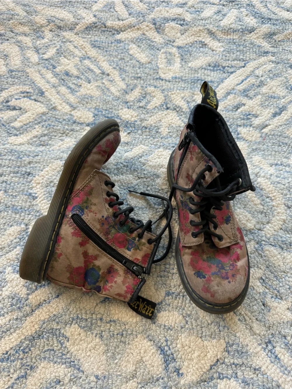 Kids floral canvas Doc Marten zip up boots